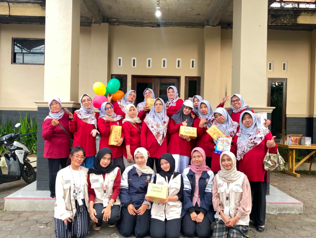 Foto Meriahkan Kebersamaan, PKK Desa Gogik Gelar Lomba Antar RT Bersama Tim KKN UNDIP dan UNNES